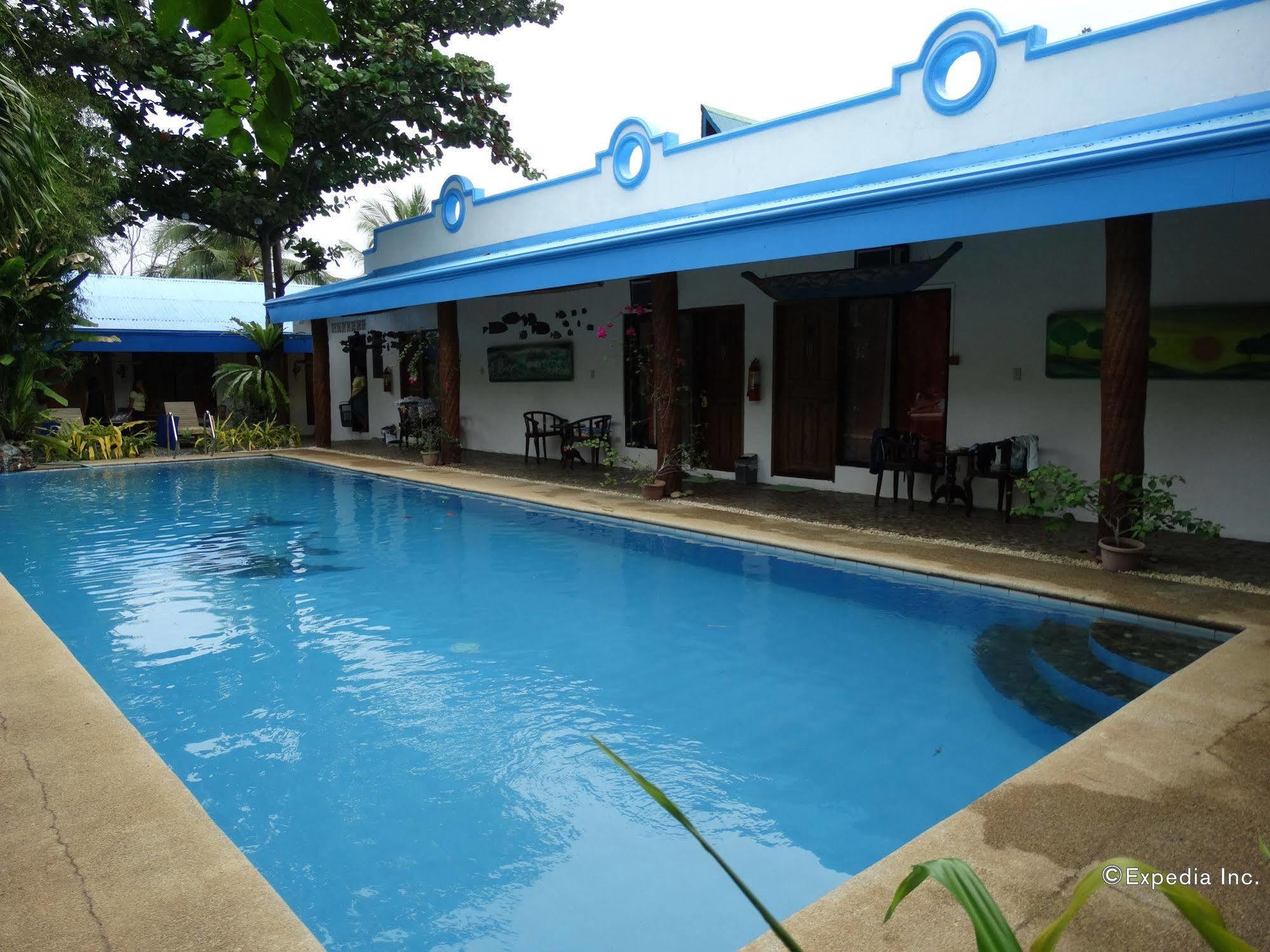 Floral Villarosa Resort