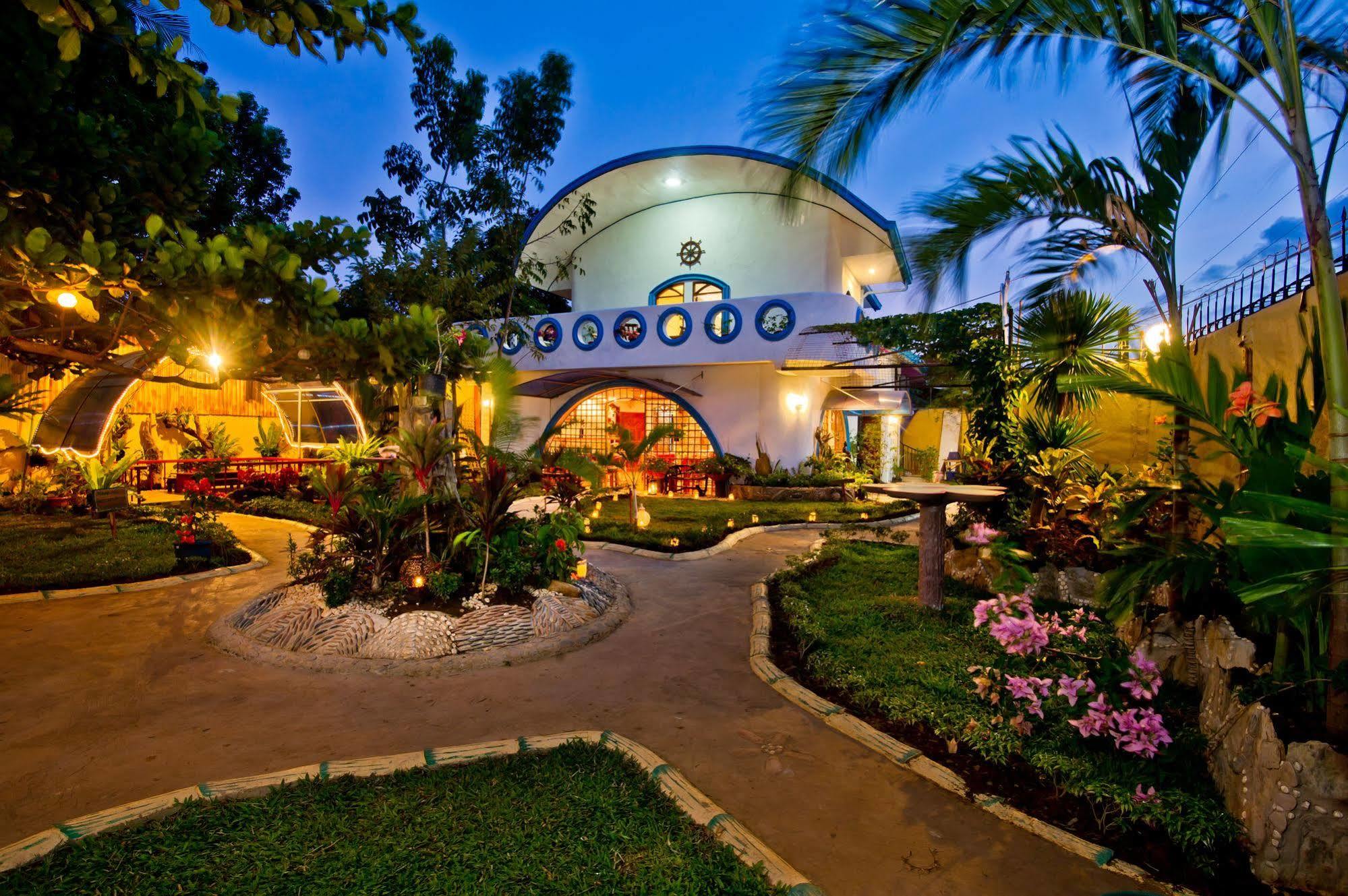 Floral Villarosa 3* Puerto Princesa